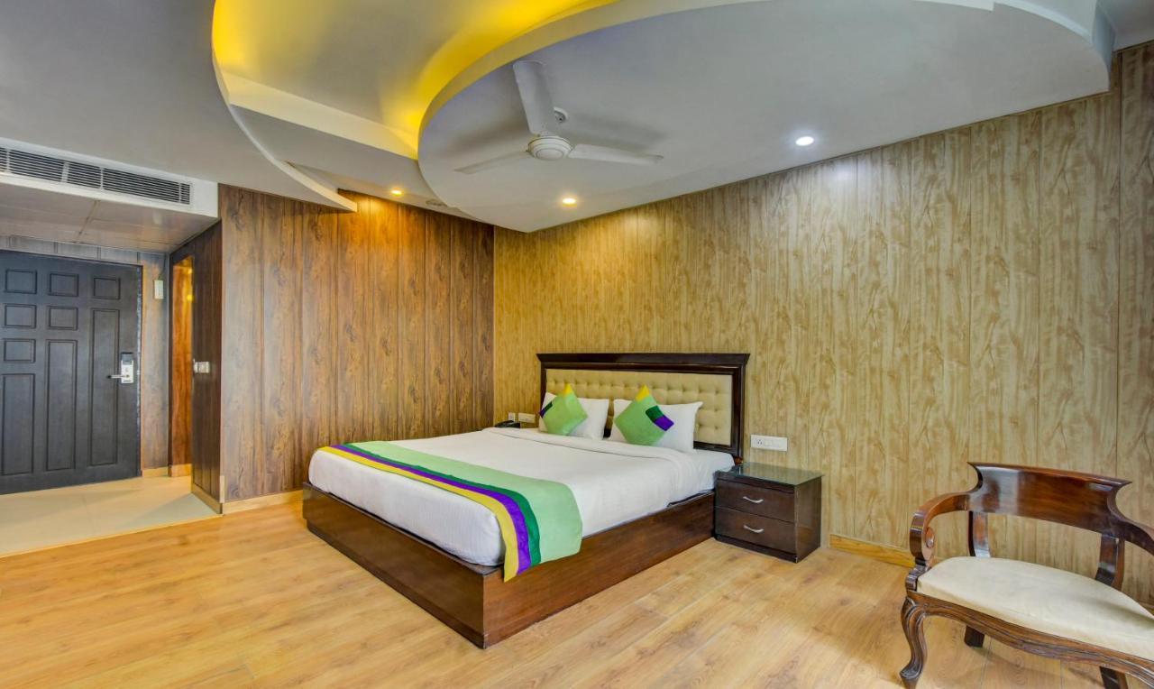Treebo Elysee, Patel Nagar Déhrádún Exteriér fotografie